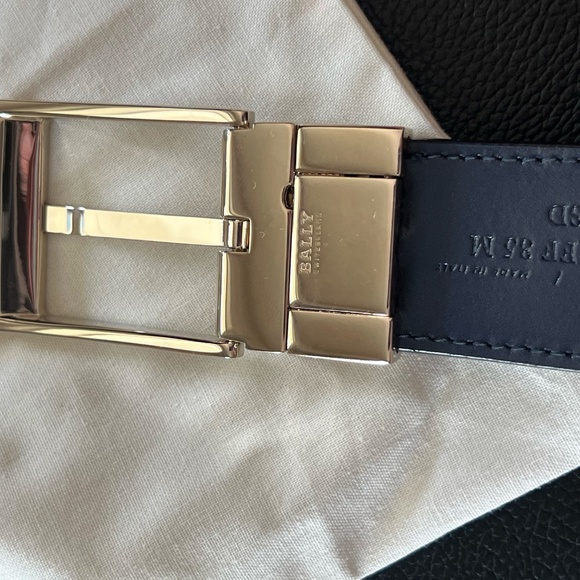 Bally Reversible & Adjustable Leather Belt - Picture 7 of 9